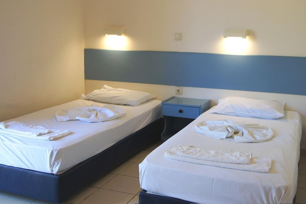 Seafront Beach Hotel Apartments Ретимно Екстериор снимка