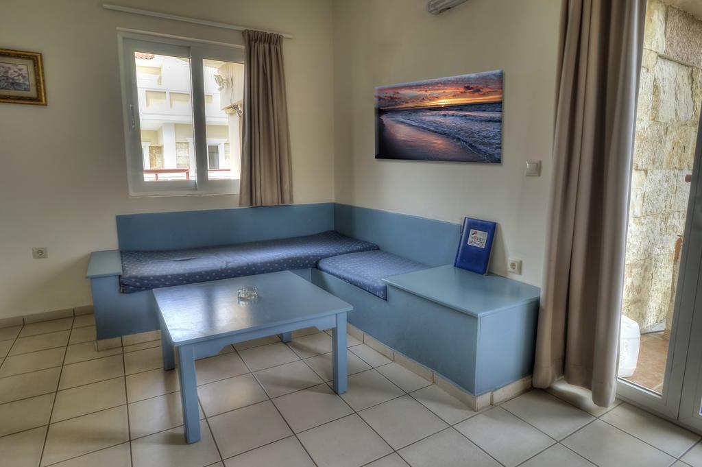 Seafront Beach Hotel Apartments Ретимно Екстериор снимка