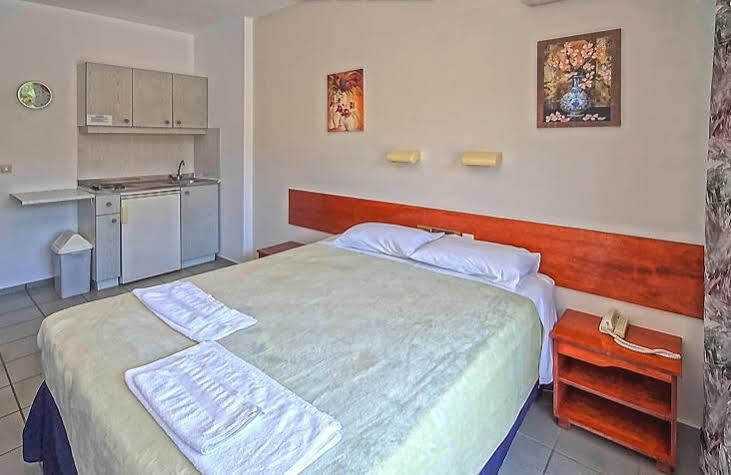 Seafront Beach Hotel Apartments Ретимно Екстериор снимка